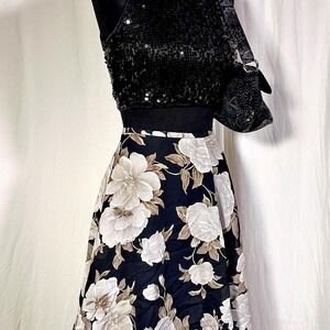 Casual Corner Floral Mini Skirt — Size 10